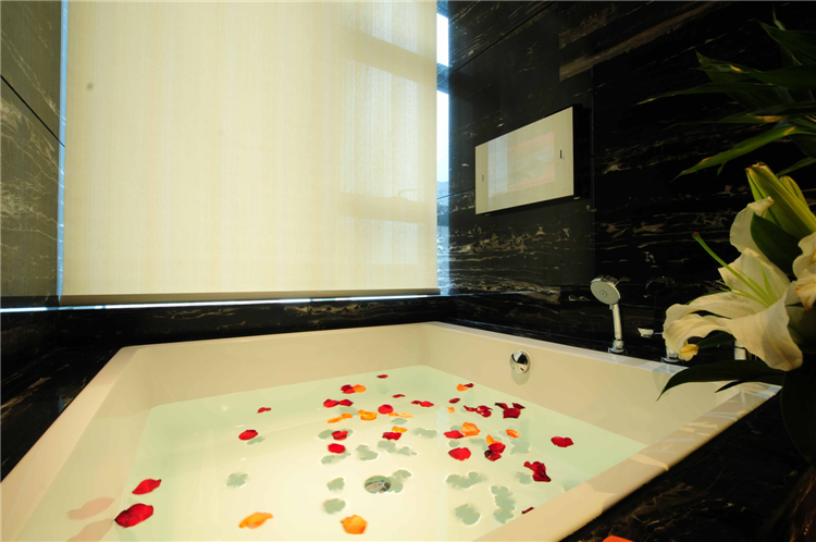 客房浴缸